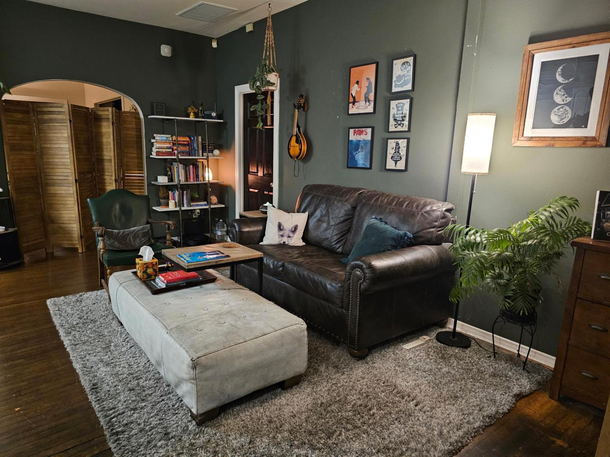 Tranquility At The House Of Alchemy Hollywood Homestay *