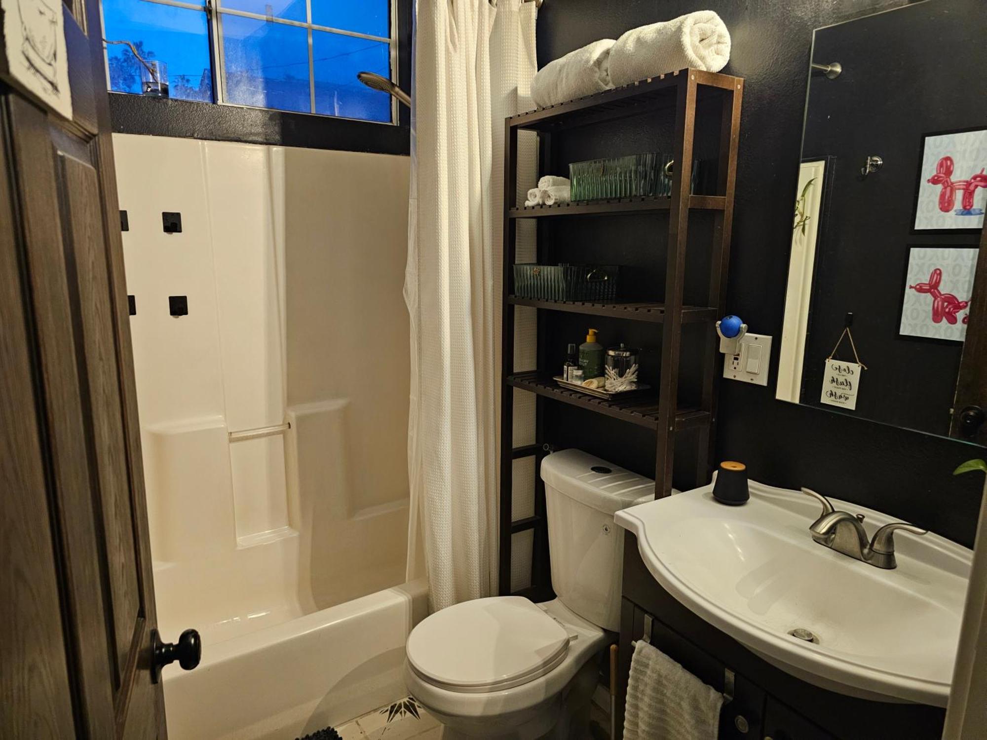 Homestay Tranquility At The House Of Alchemy Hollywood Los Angeles