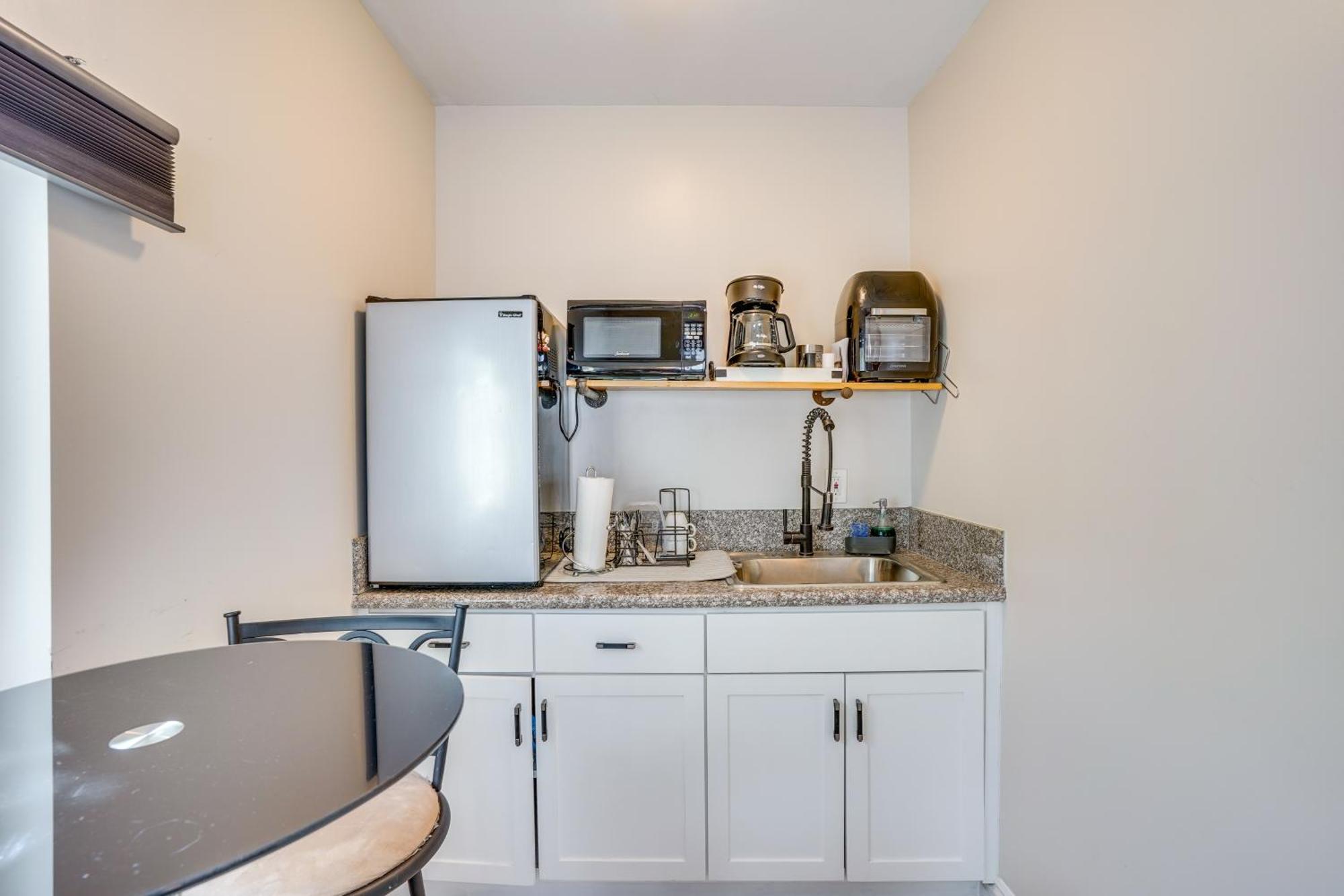 8 Mi To Junipero Convenient Studio! Apartment