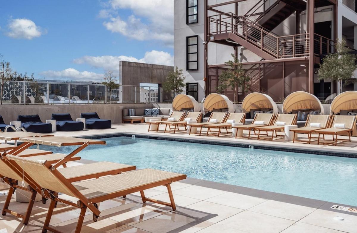 Apartment Spacious - Hollywood Pool, Parking, Sauna Los Angeles