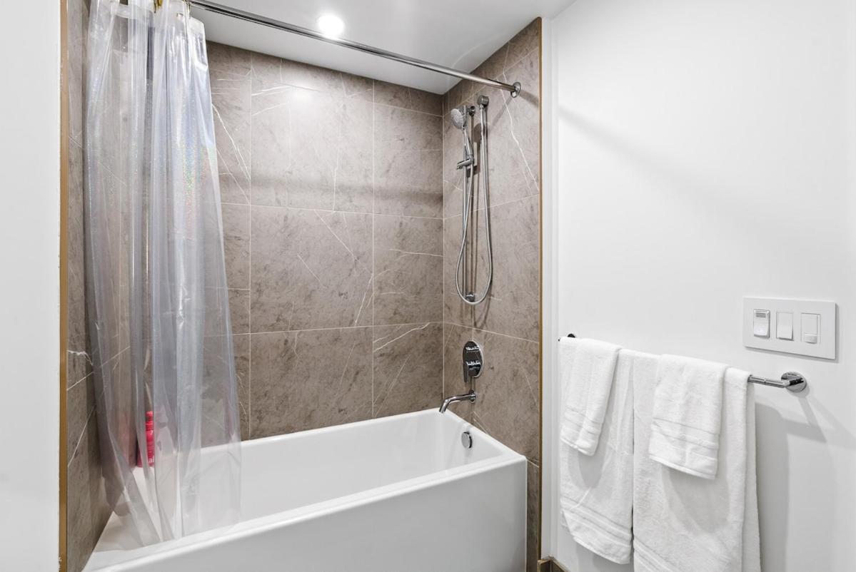Apartment Spacious - Hollywood Pool, Parking, Sauna *