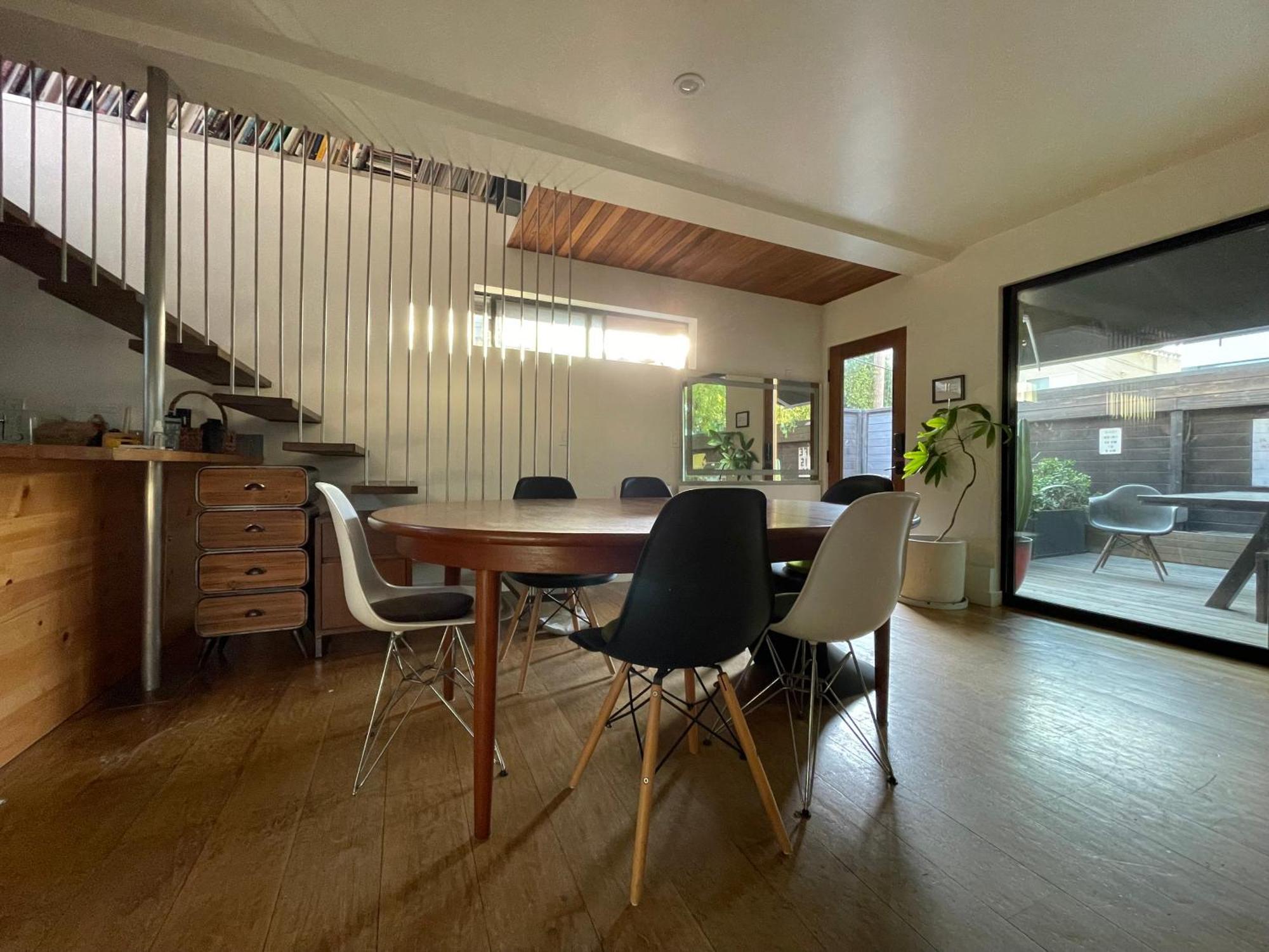 Skydeck House In Venice With Rooftop, Parking, 2bd, 2bath, Steam Sauna Holiday home Los Angeles