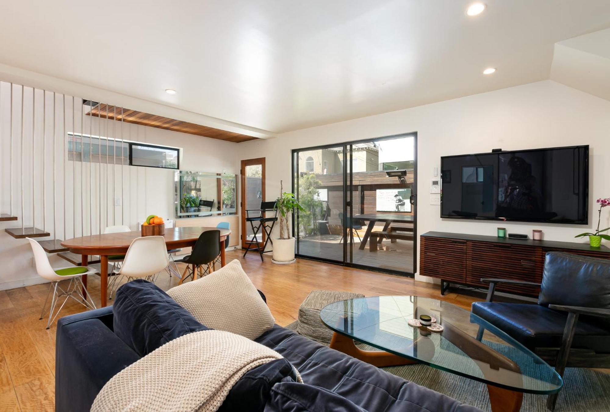 Skydeck House In Venice With Rooftop, Parking, 2bd, 2bath, Steam Sauna Holiday home