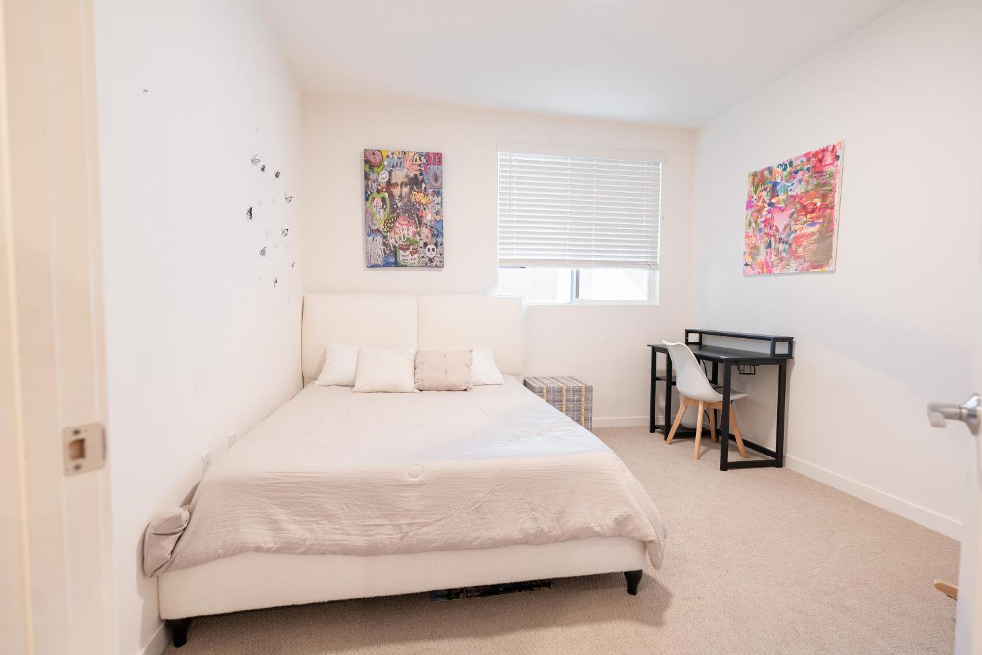 Heart Of North Hollywood 2 Bed Free Parking, Hot Tub, Pool, Gym Apartment *