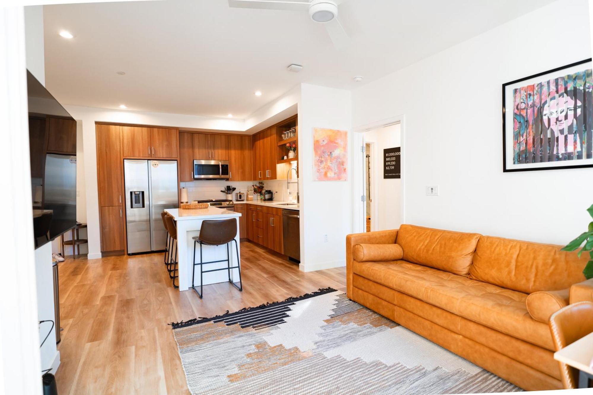 Heart Of North Hollywood 2 Bed Free Parking, Hot Tub, Pool, Gym Apartment *