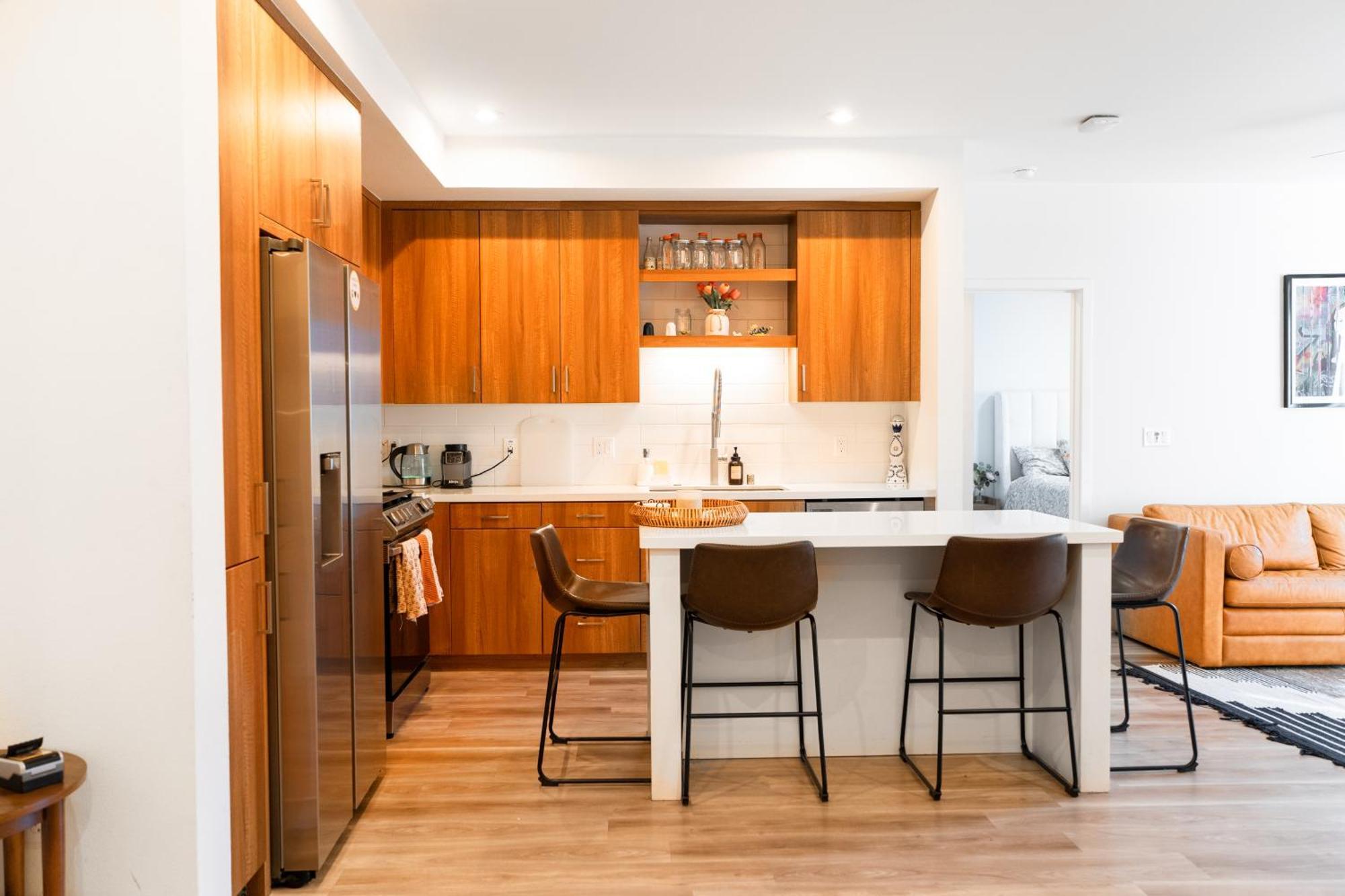 Heart Of North Hollywood 2 Bed Free Parking, Hot Tub, Pool, Gym Apartment *