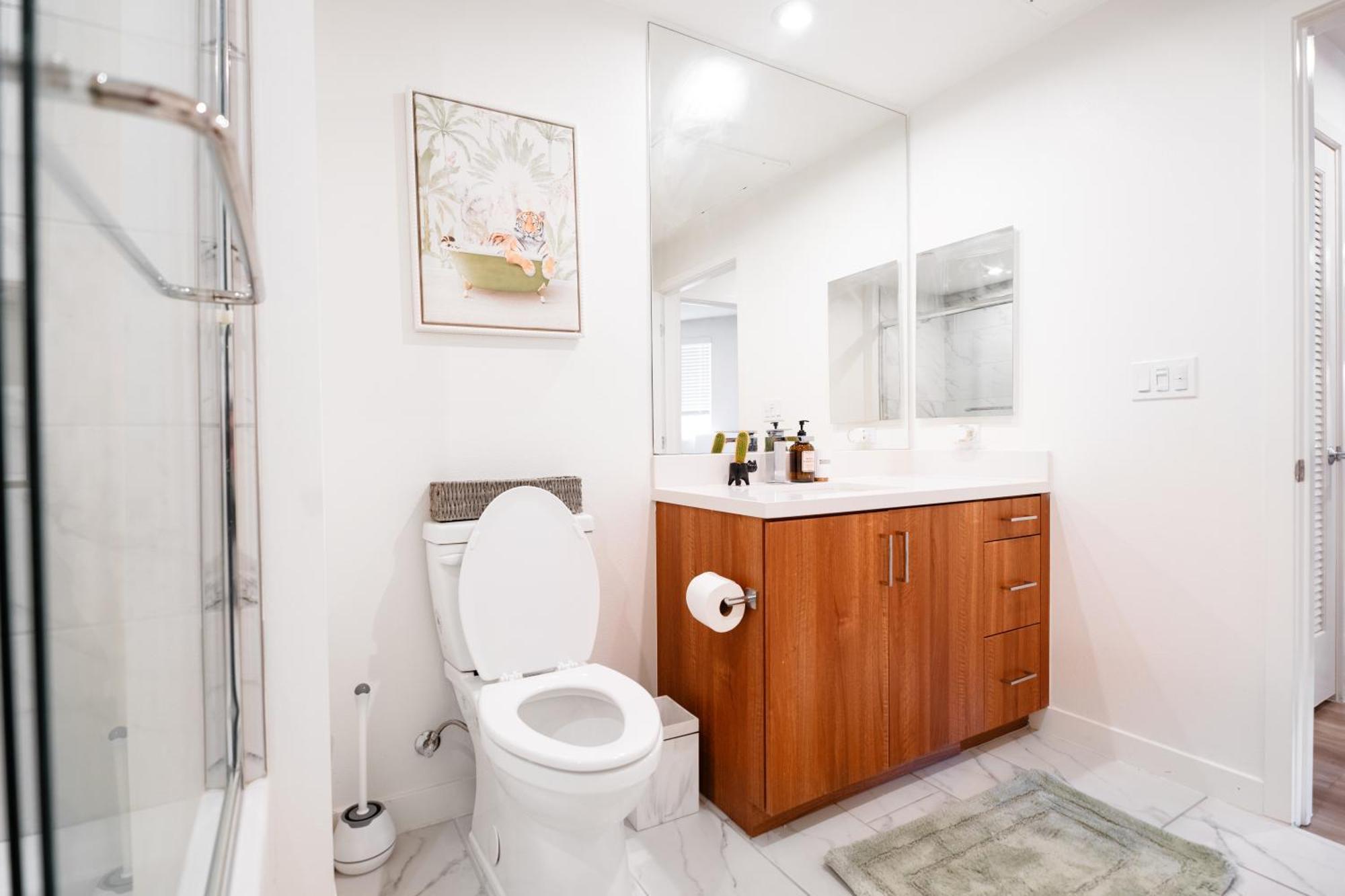 Apartment Heart Of North Hollywood 2 Bed Free Parking, Hot Tub, Pool, Gym Los Angeles