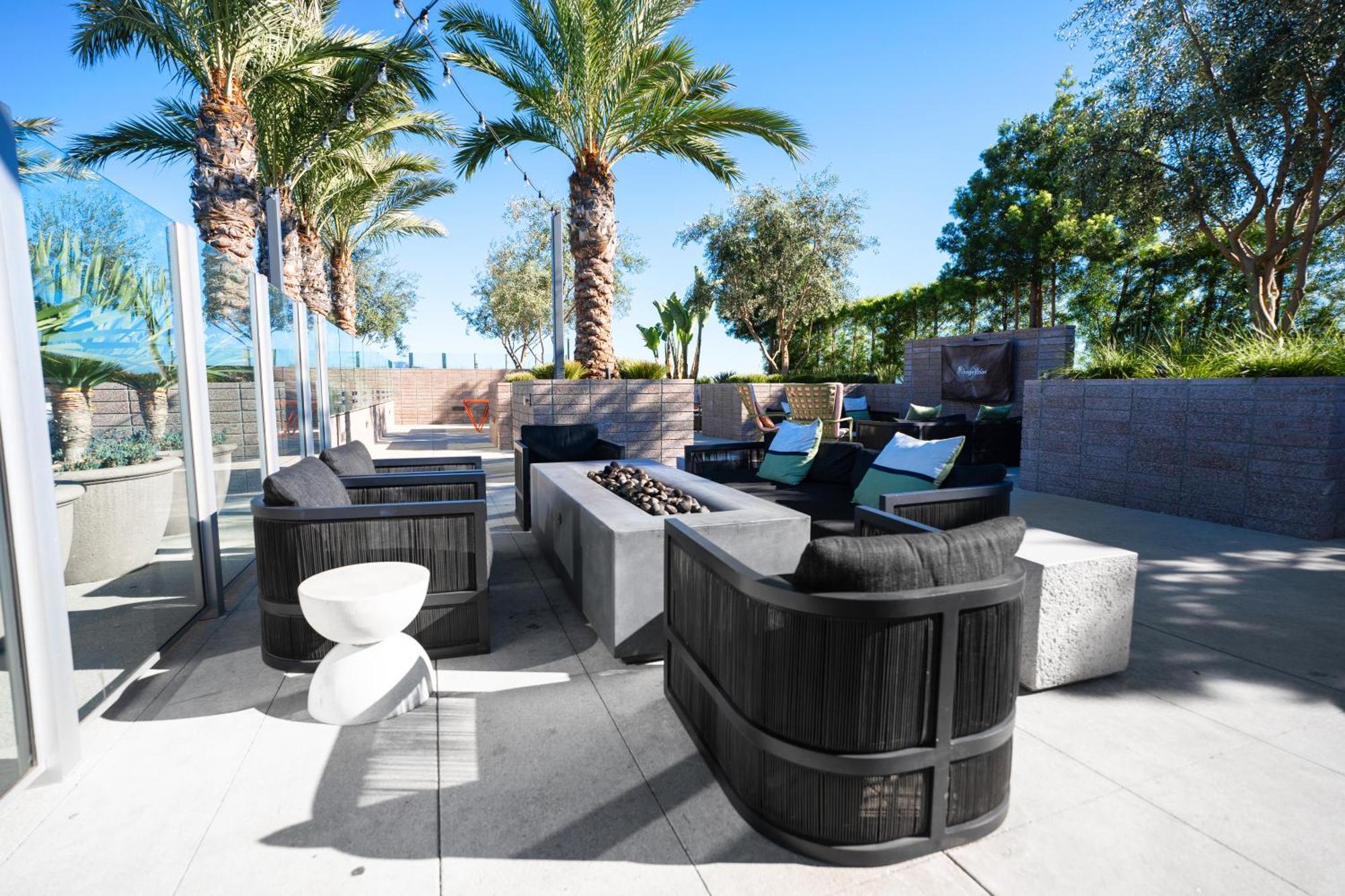 Heart Of North Hollywood 2 Bed Free Parking, Hot Tub, Pool, Gym Los Angeles