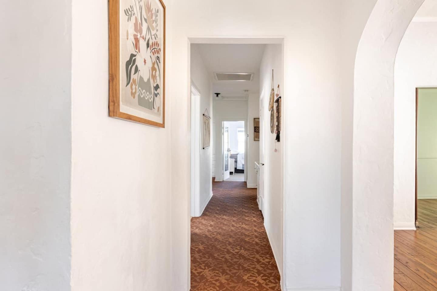 Villa A Quiet Place Near The Bustling Area Of Hollywood Los Angeles
