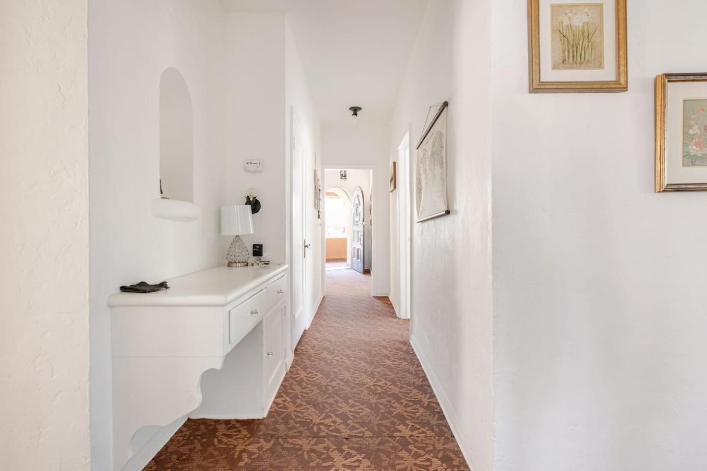 Villa A Quiet Place Near The Bustling Area Of Hollywood Los Angeles