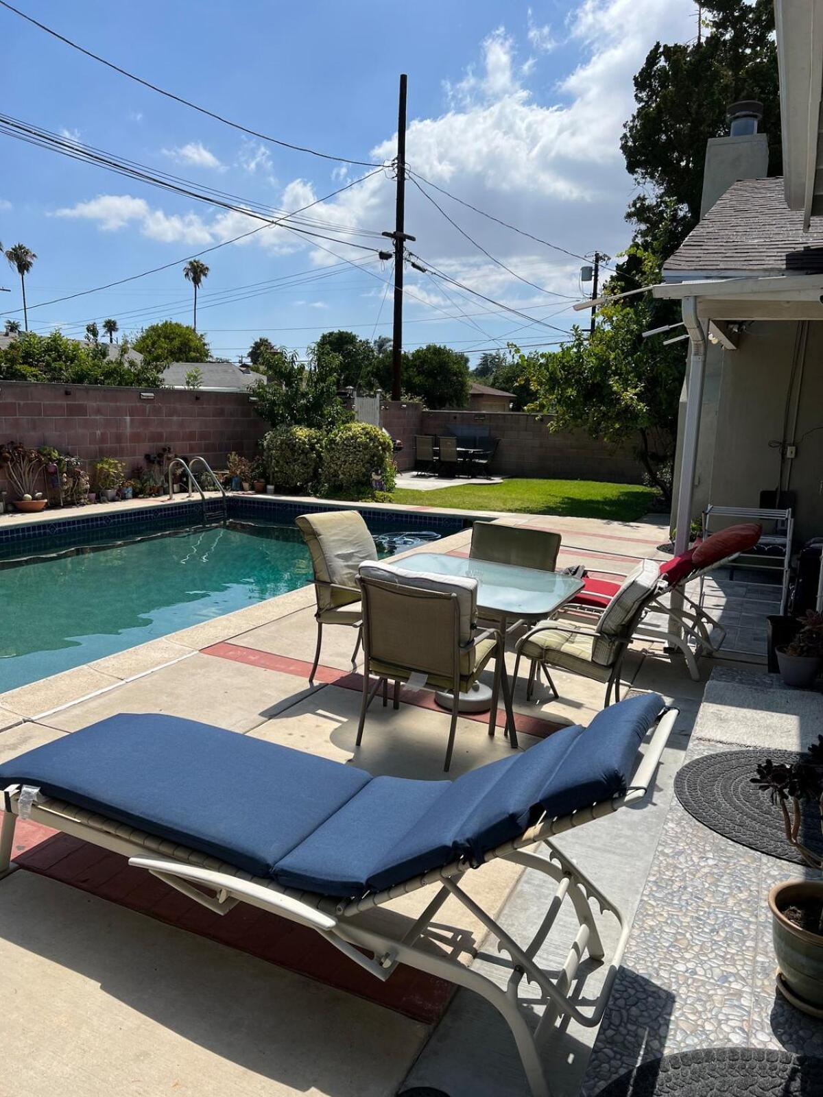 Pool Front Romantic Getaway Withprivate Entry Apartment *