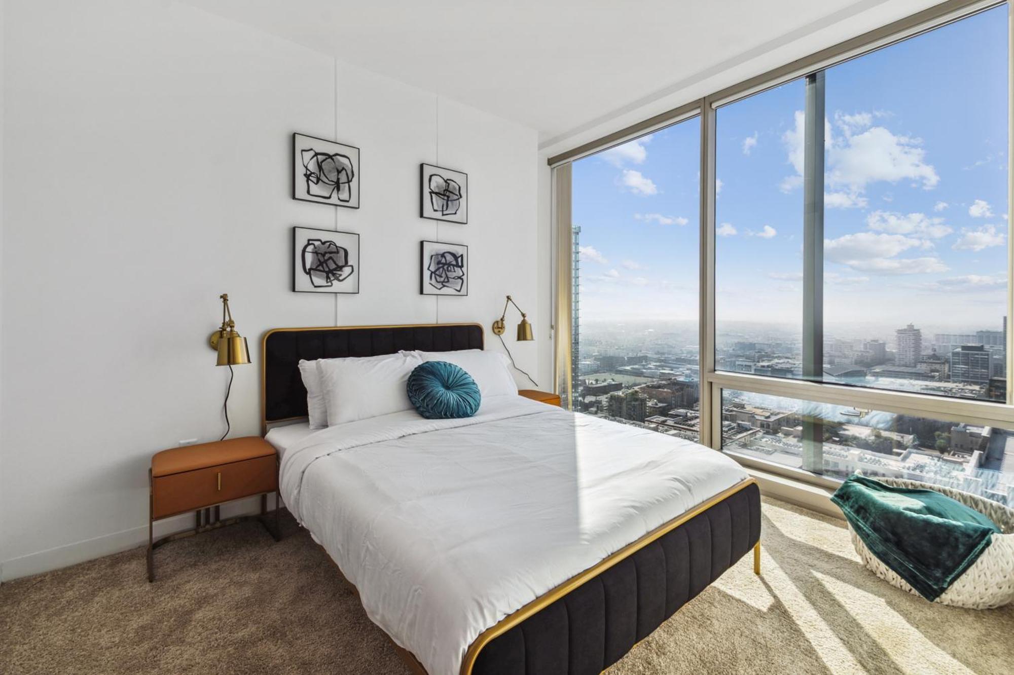 Apartment High Rise 1bdr With Pool, Parking, Gym