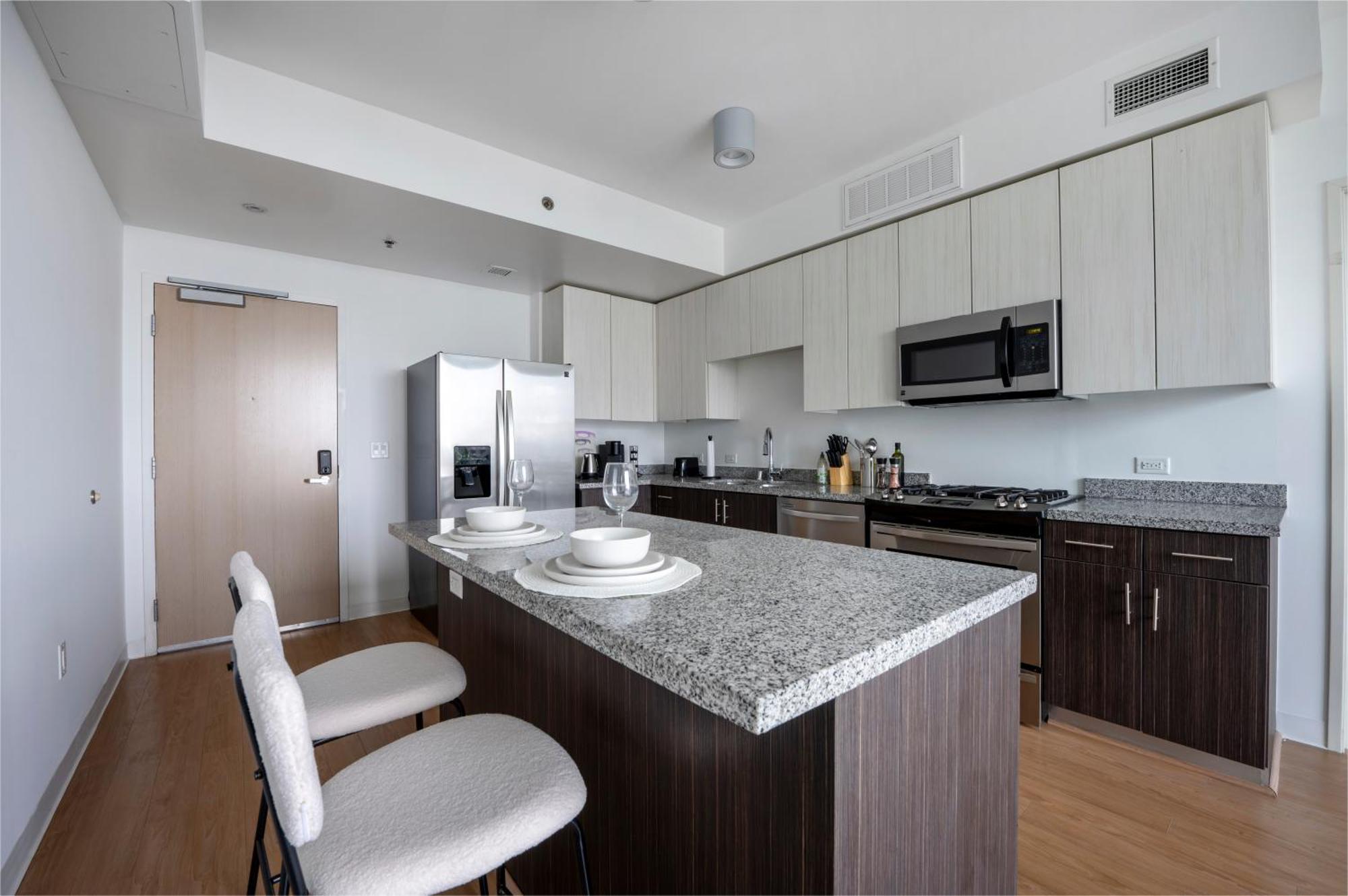 High Rise 1bdr With Pool, Parking, Gym Los Angeles