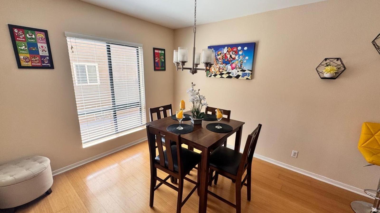 Mario, Harry Potter, & Not Themed Loft Universal 10min Loft * Los Angeles