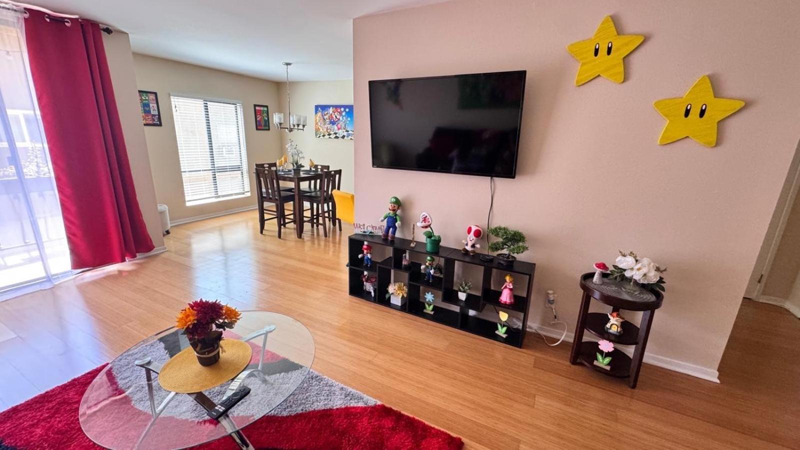 Mario, Harry Potter, & Not Themed Loft Universal 10min Loft Los Angeles