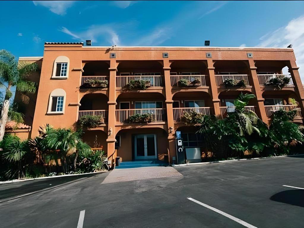 Solaire Angeles Los Angeles