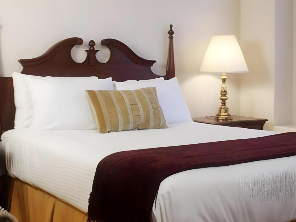 Hilgard House Westwood Village Hotel *