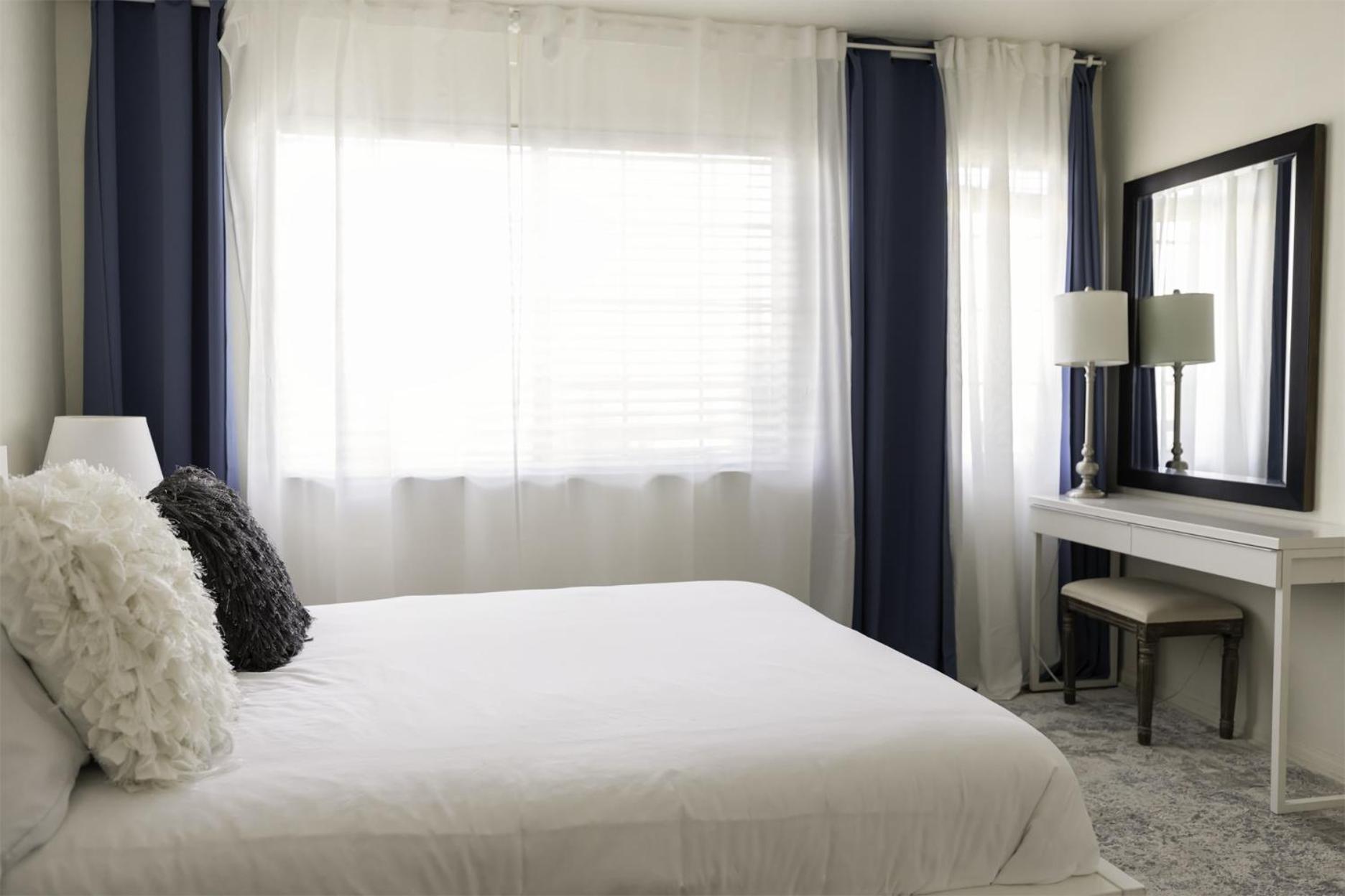 Luxurious 5-bedroom House 2 Free Parkings Los Angeles
