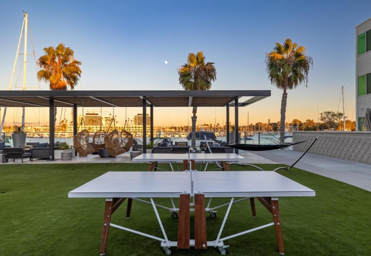 The Quartz Nook - Elegant 1br Zen Garden View Marina Side Los Angeles