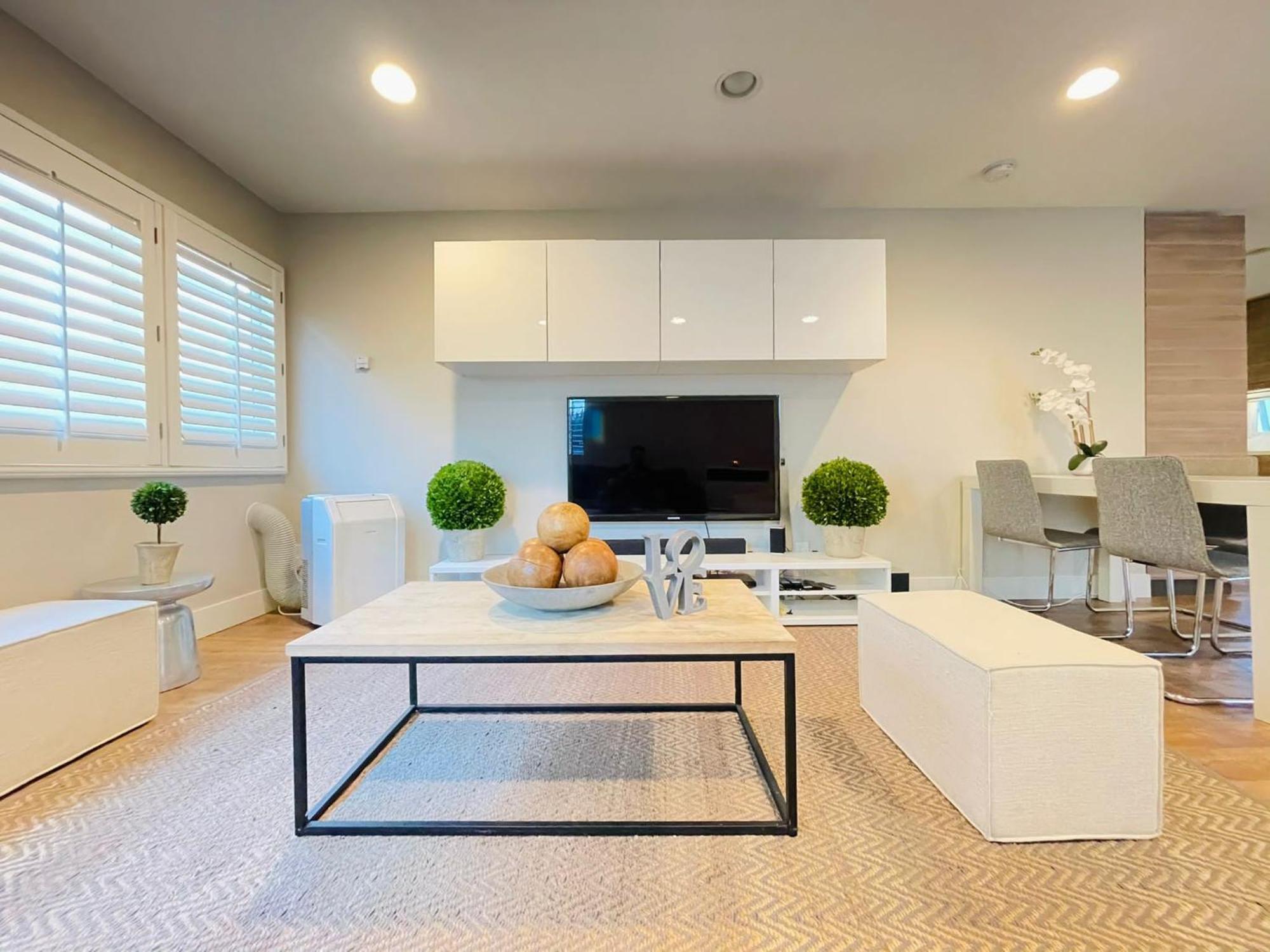 1bd Modern Venice 10b Apartment