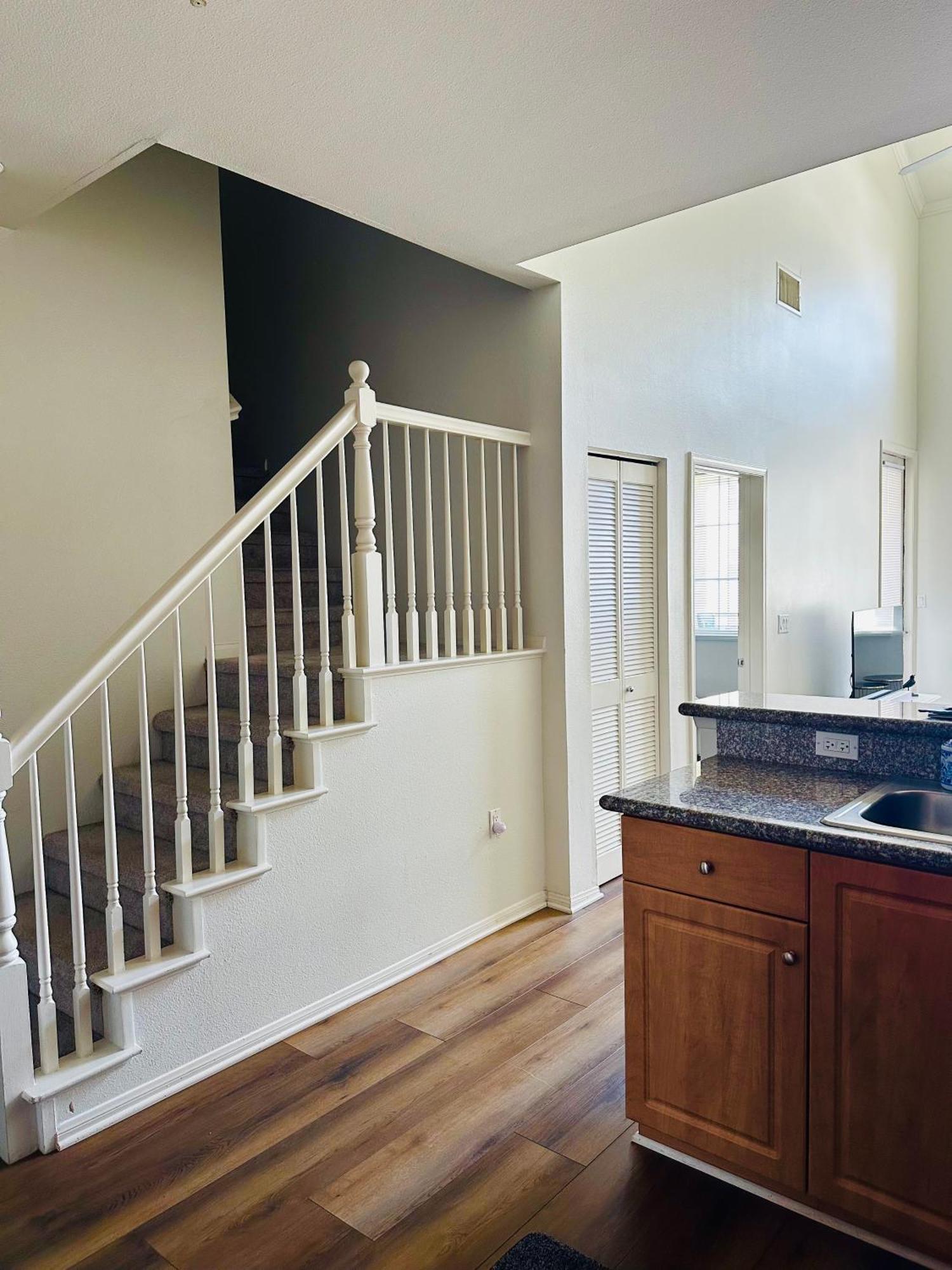 Loft Style,2 Beds ,flexible Self Check In,pool Los Angeles