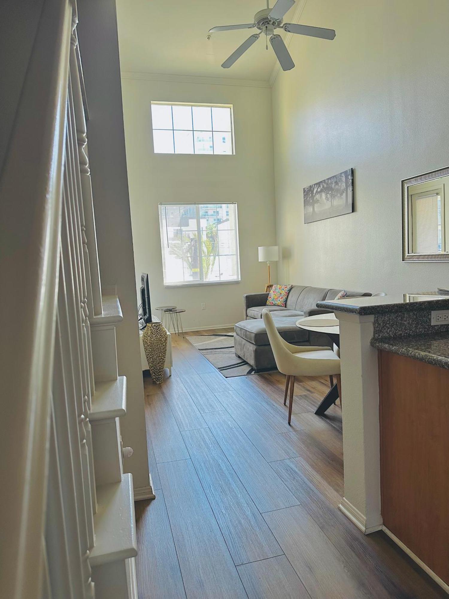 Loft Style,2 Beds ,flexible Self Check In,pool Apartment