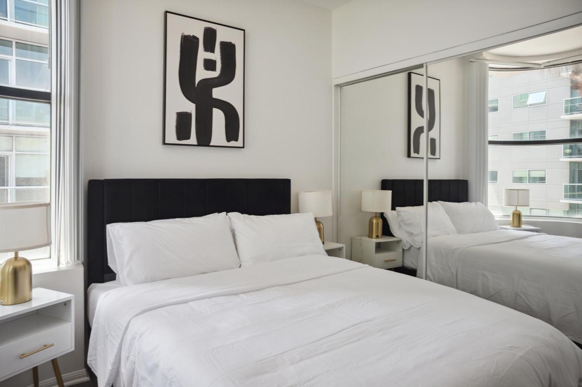 2br Retreat With Pool, Free Parking, Gym Los Angeles