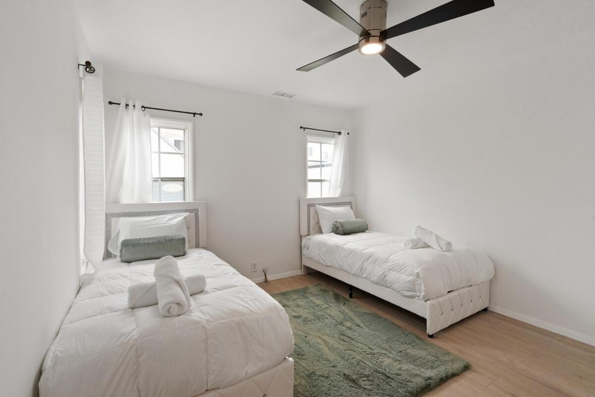 Spacious 4br House With Large Yard And Parking Beverly Hills Adj Villa *