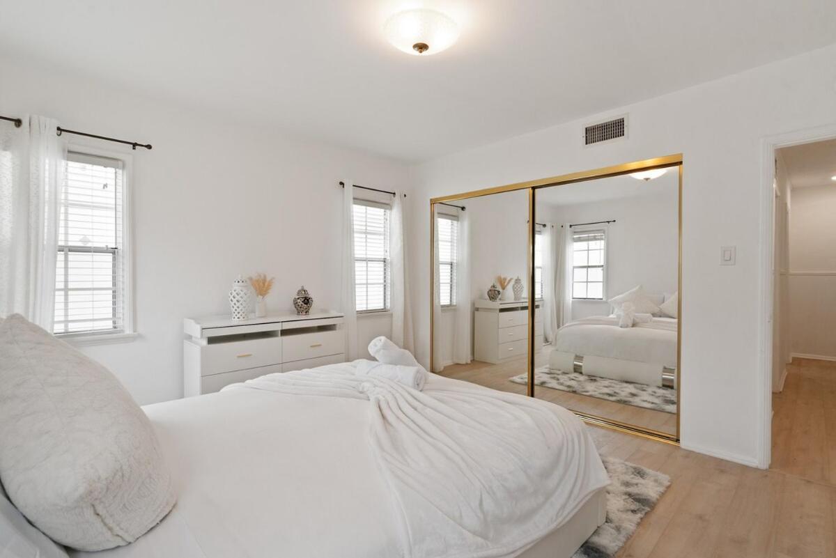 Villa Spacious 4br House With Large Yard And Parking Beverly Hills Adj