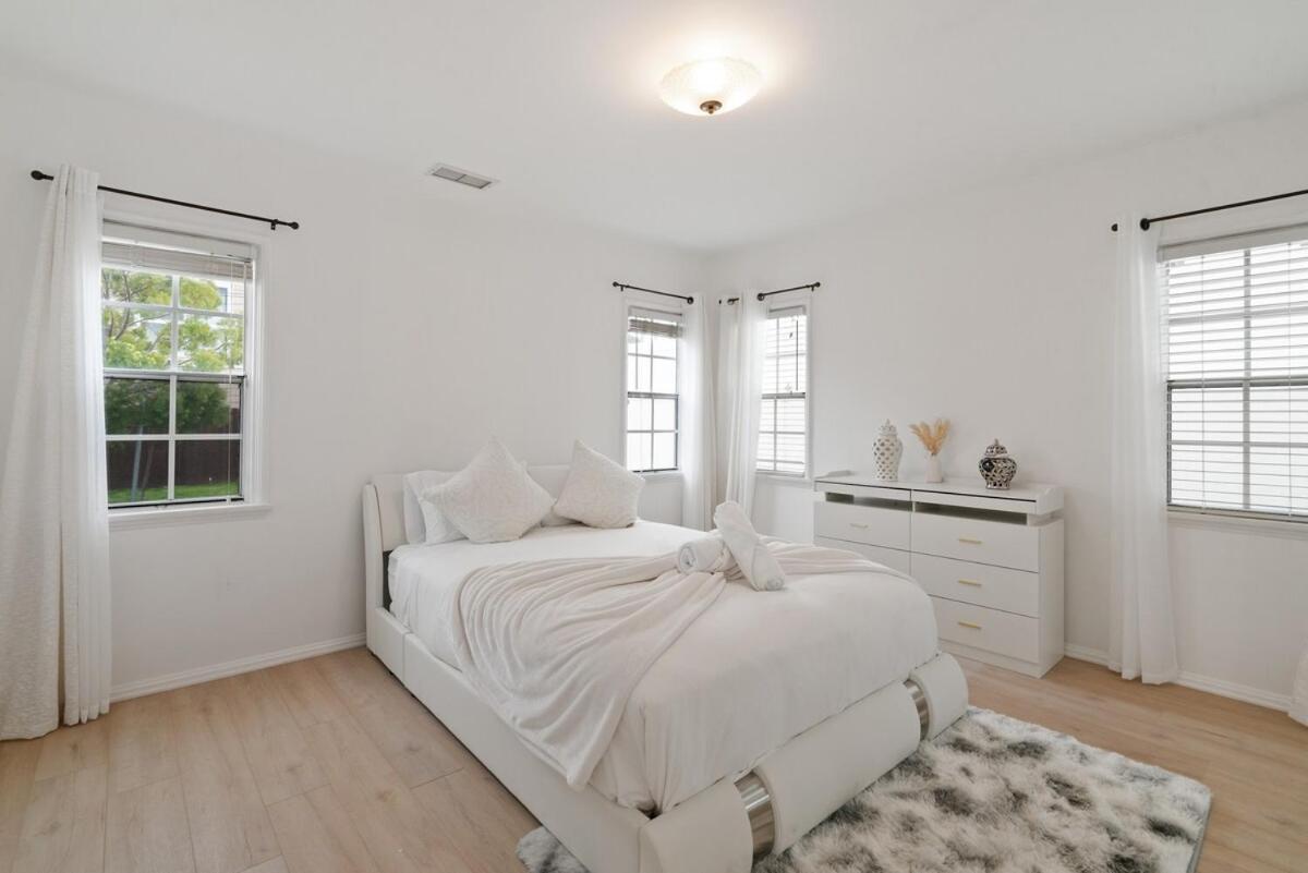Villa Spacious 4br House With Large Yard And Parking Beverly Hills Adj Los Angeles