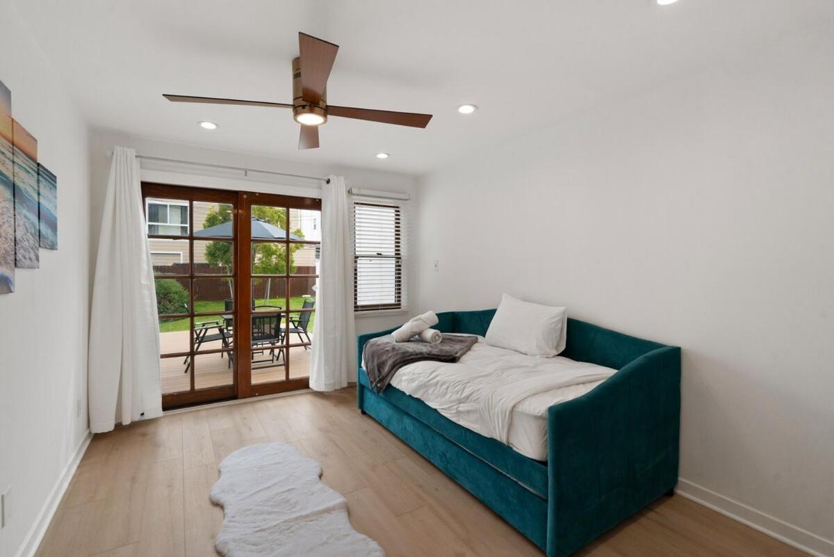 Spacious 4br House With Large Yard And Parking Beverly Hills Adj