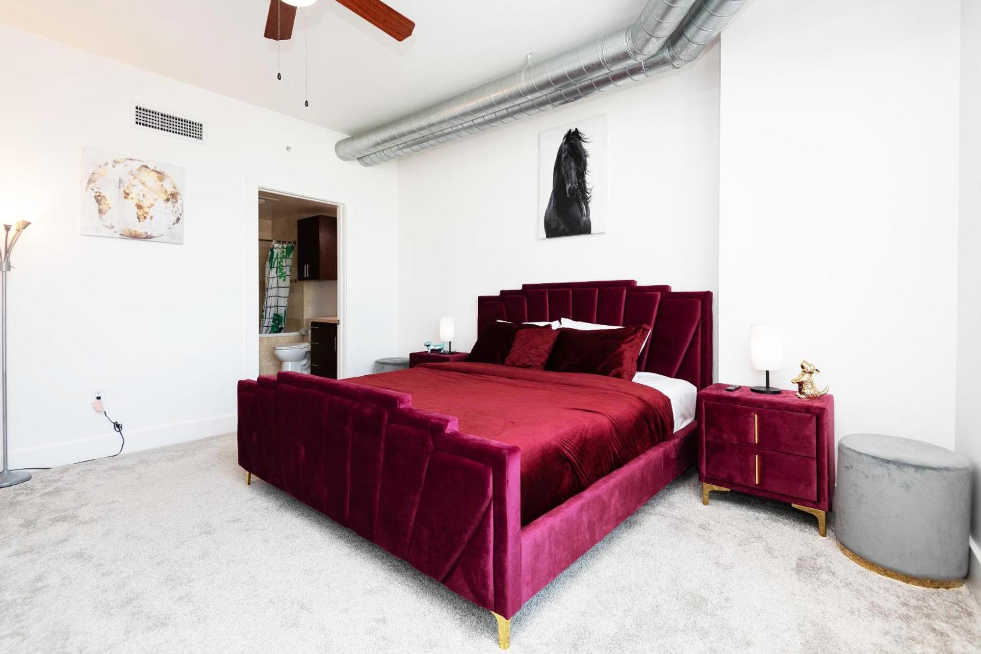 Sky-rise Apartment *
