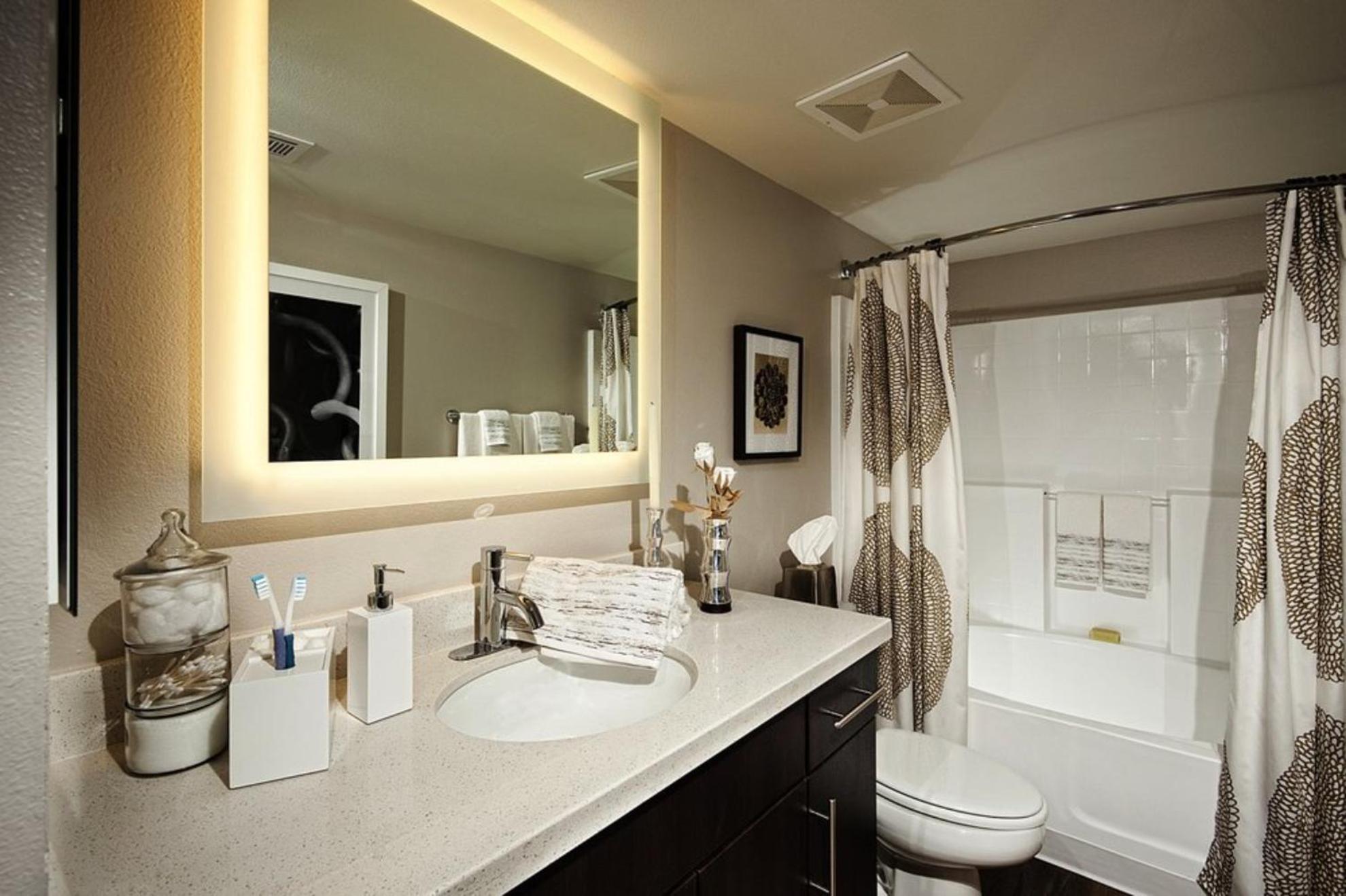 Beverly Luxe I 2bed 2bath I Pool I Jacuzzi I Gym I Parking Los Angeles