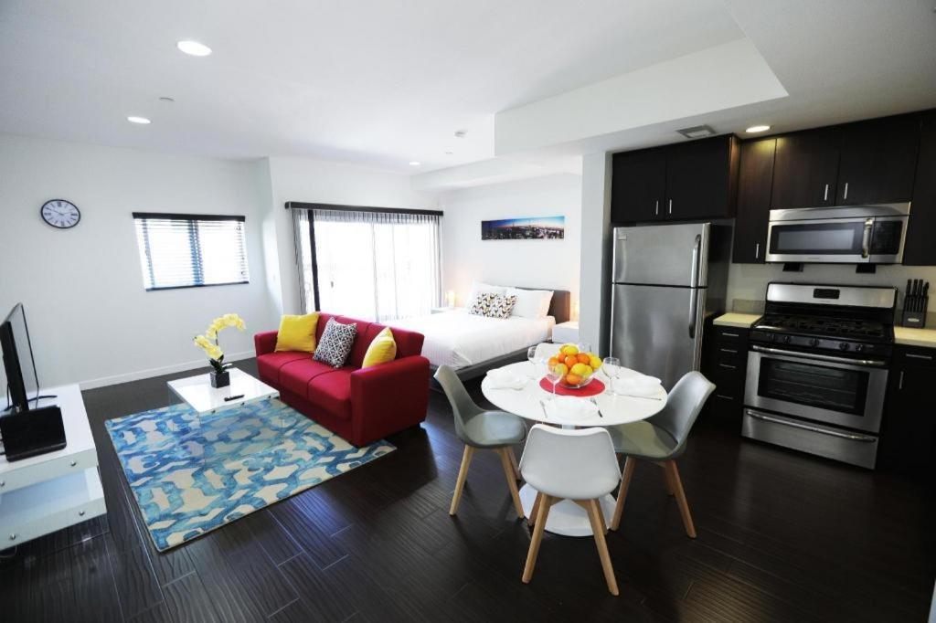 Downtown Cosmopolitan Residences