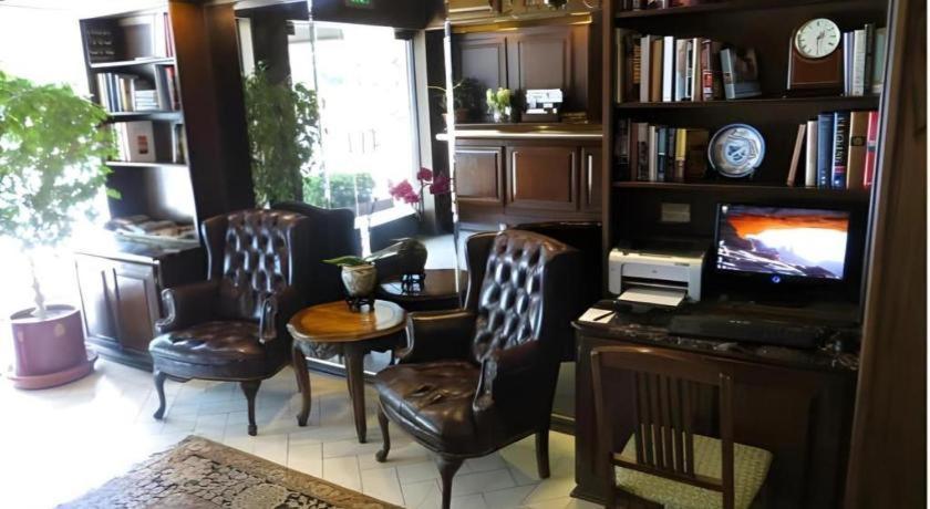 Hilgard House Westwood Village Hotel *