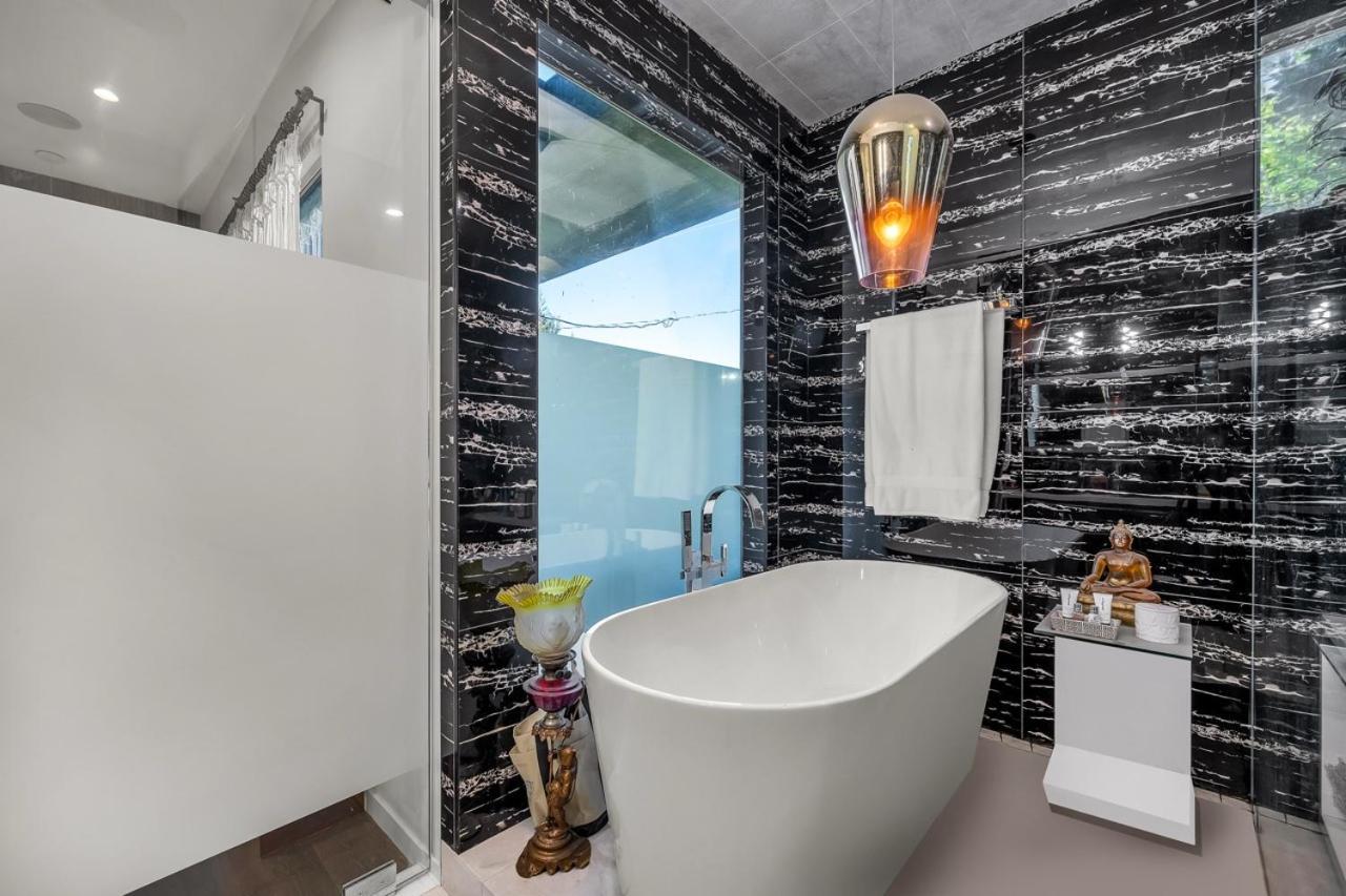 Holiday home Luxury Living In West Hollywood Modern 3br W Pool & Hot Tub
