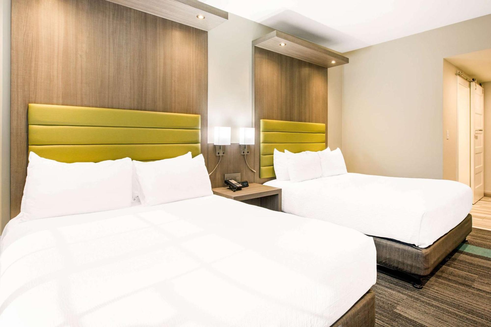 Inn Rodeway Near Melrose Ave