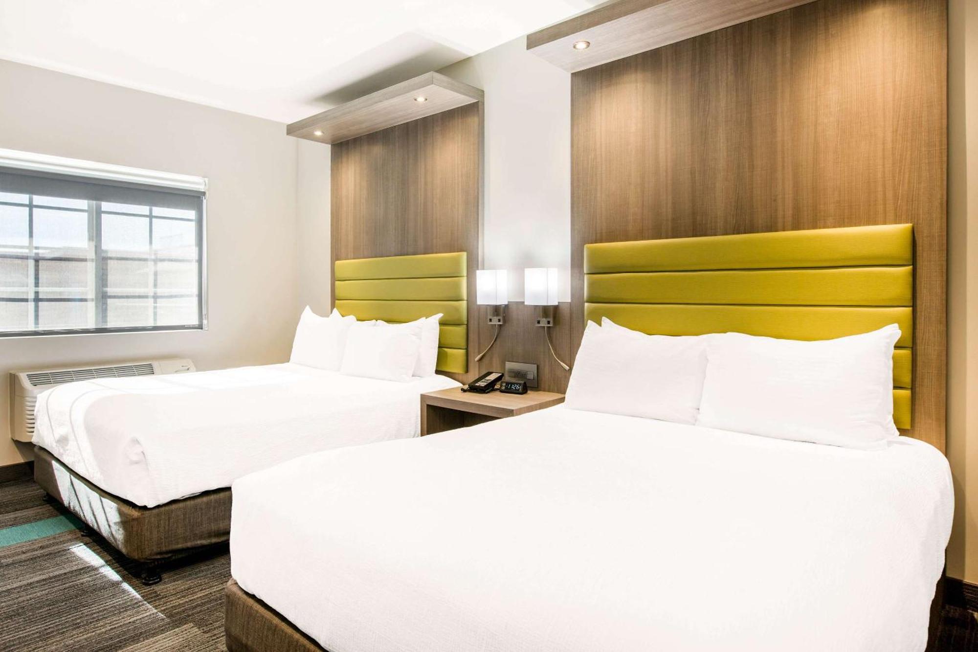 Inn Rodeway Near Melrose Ave