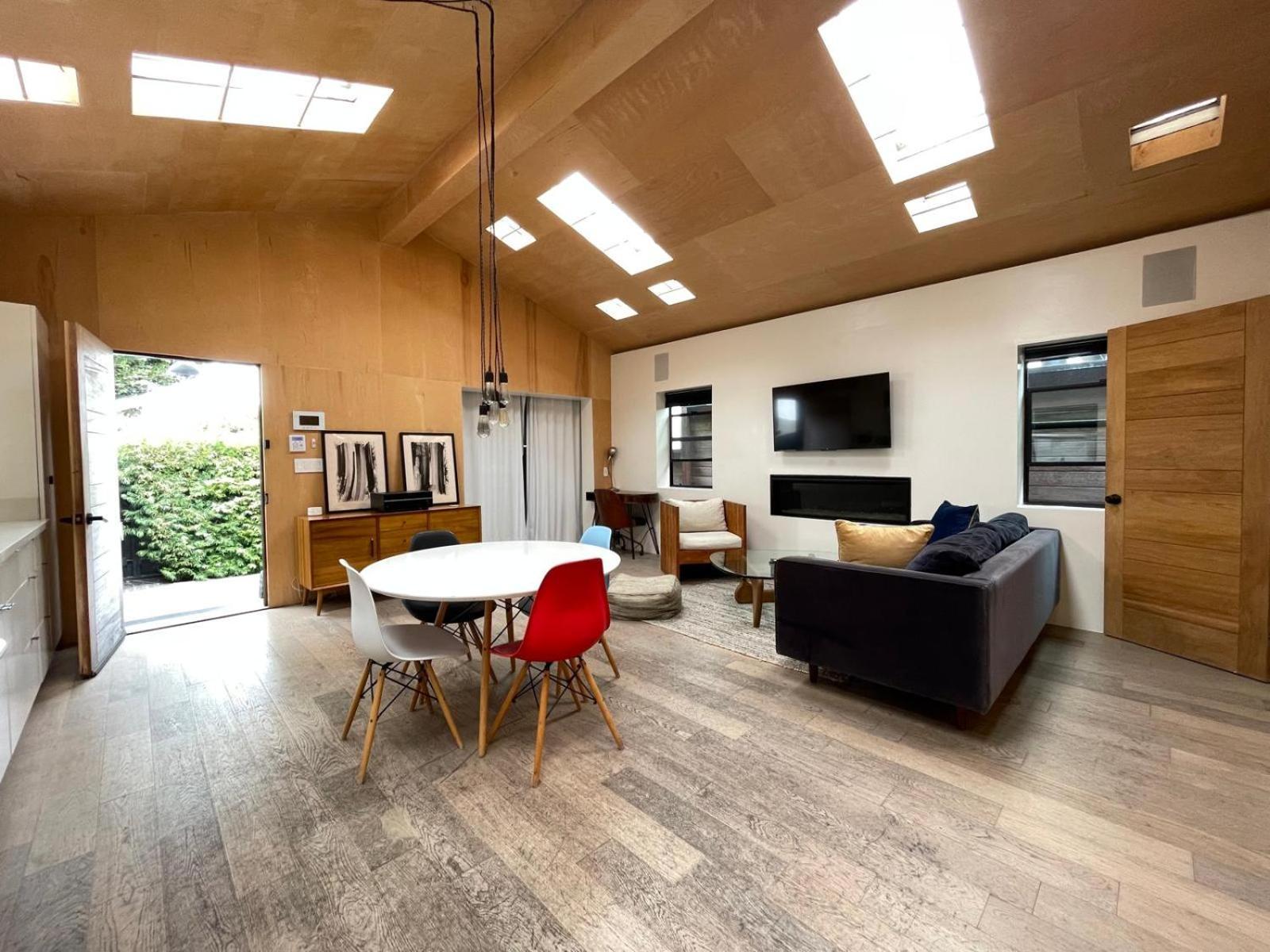 Venice Beach Bungalow By Artspace Locations Apartment *