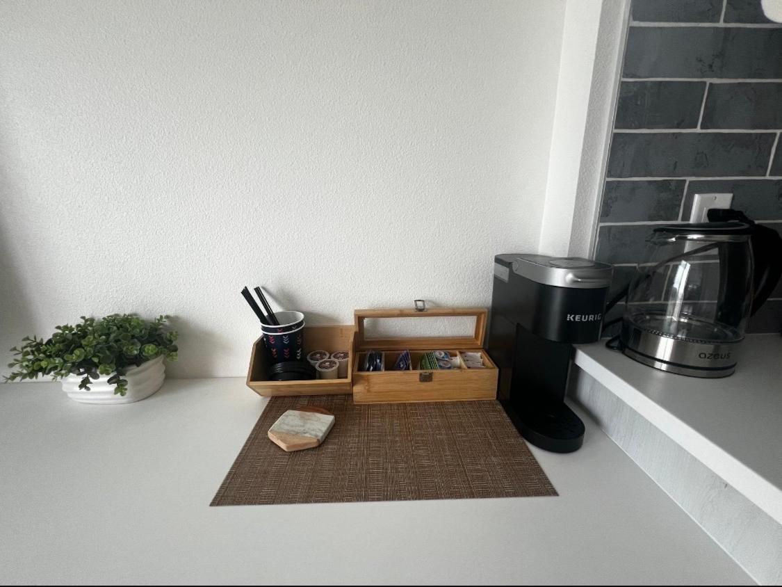 Apartment Heart Of Hollywood-walk Of Fame 1bd With View -free Parking, Balcony, Wifi, Rooftop, Gym, Upscale Amenities Los Angeles