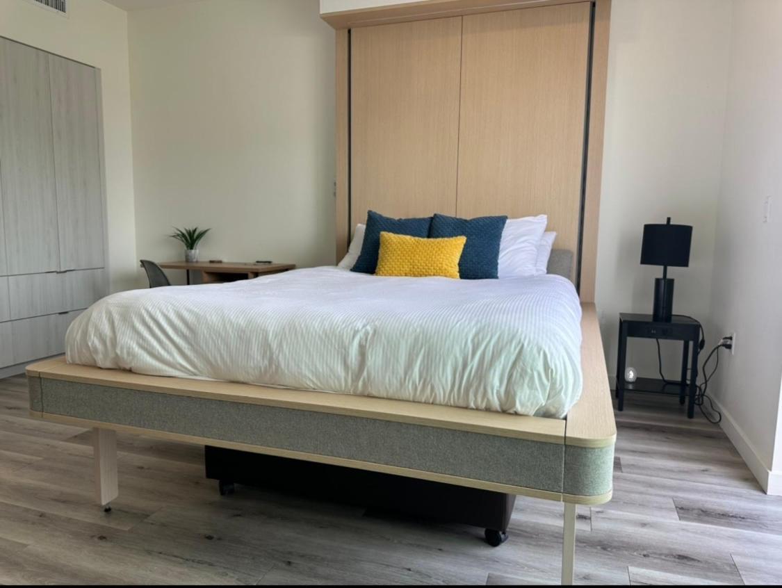 Apartment Heart Of Hollywood-walk Of Fame 1bd With View -free Parking, Balcony, Wifi, Rooftop, Gym, Upscale Amenities Los Angeles