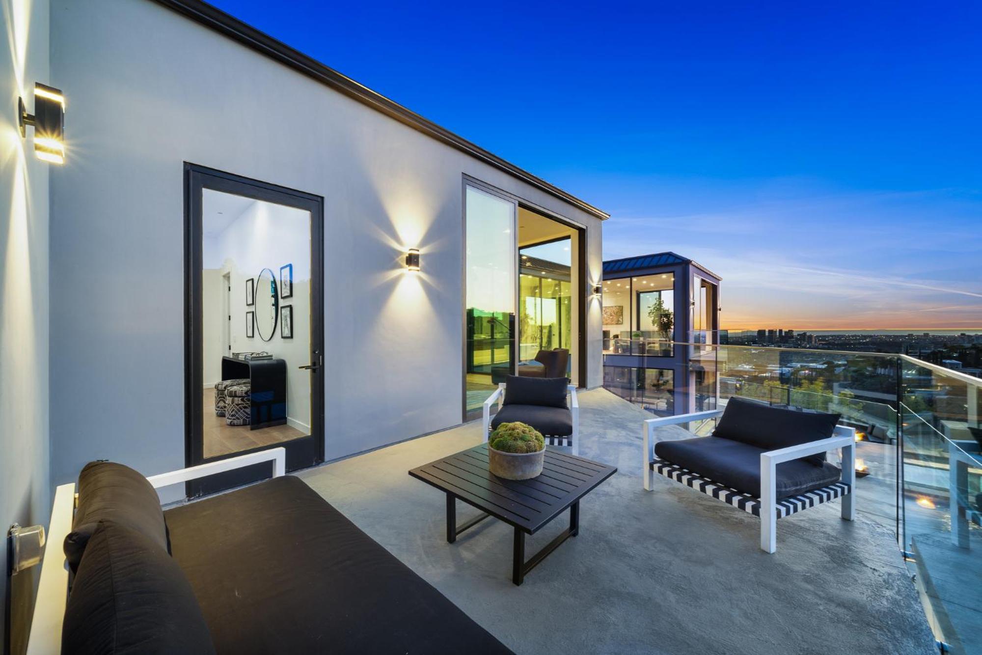 Villa Ocean To Views, Fire Feature, Water Falls Dream Oasis