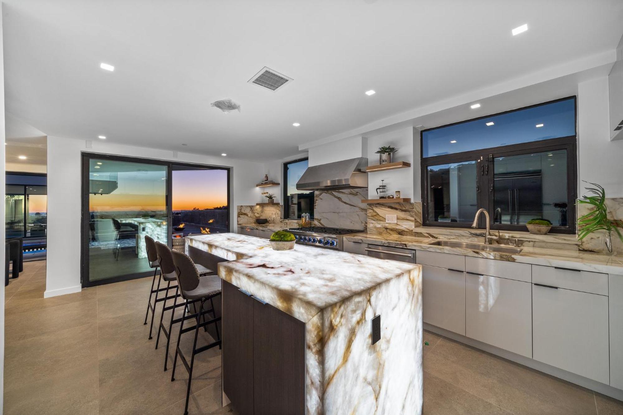 Ocean To Views, Fire Feature, Water Falls Dream Oasis Villa *