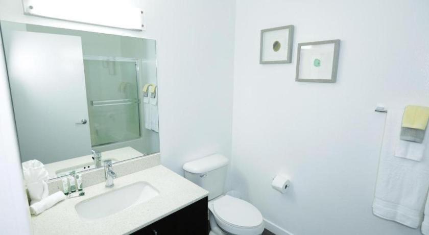 Downtown Cosmopolitan Residences 3*