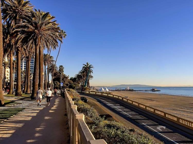 Splendid 2br, 2ba 12 Min Walk To Sm Pier! *