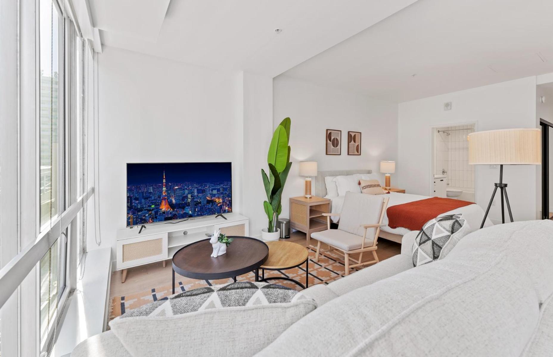 Stylish Downtown La Getaway - Prime Location On Wilshire Blvd! 4* Los Angeles