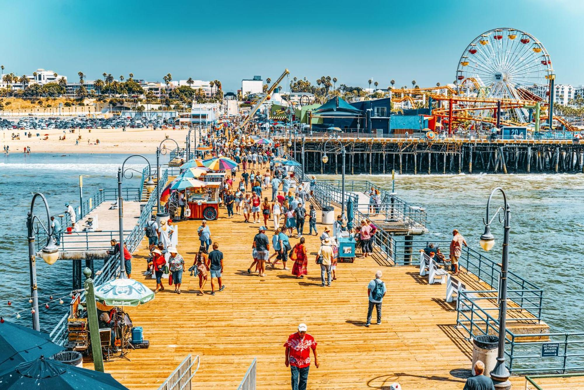Beachside 2bd 2ba, 12min Walk To Santa Monica Pier Apartment
