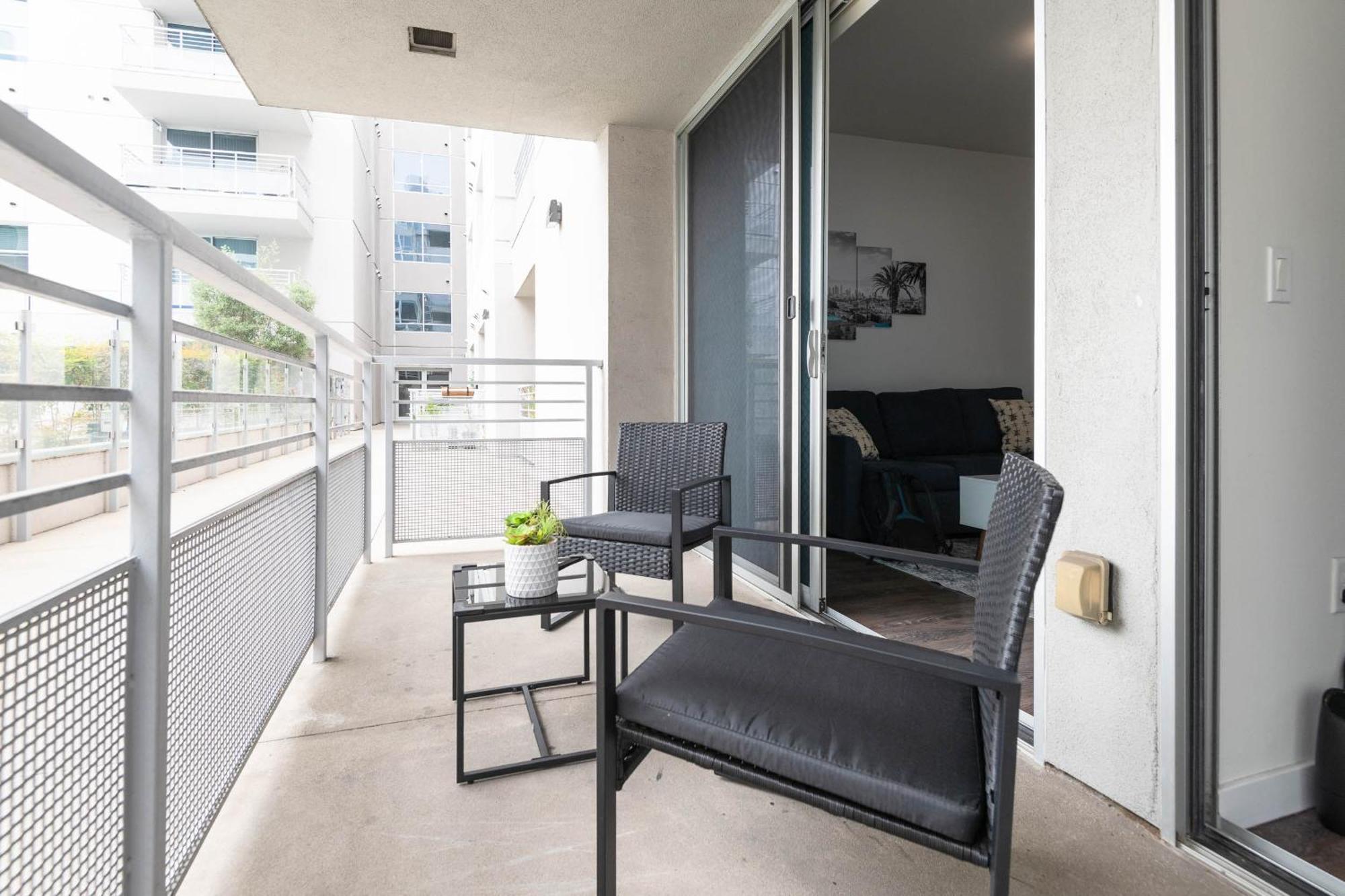 Viewpoint Apartment Los Angeles