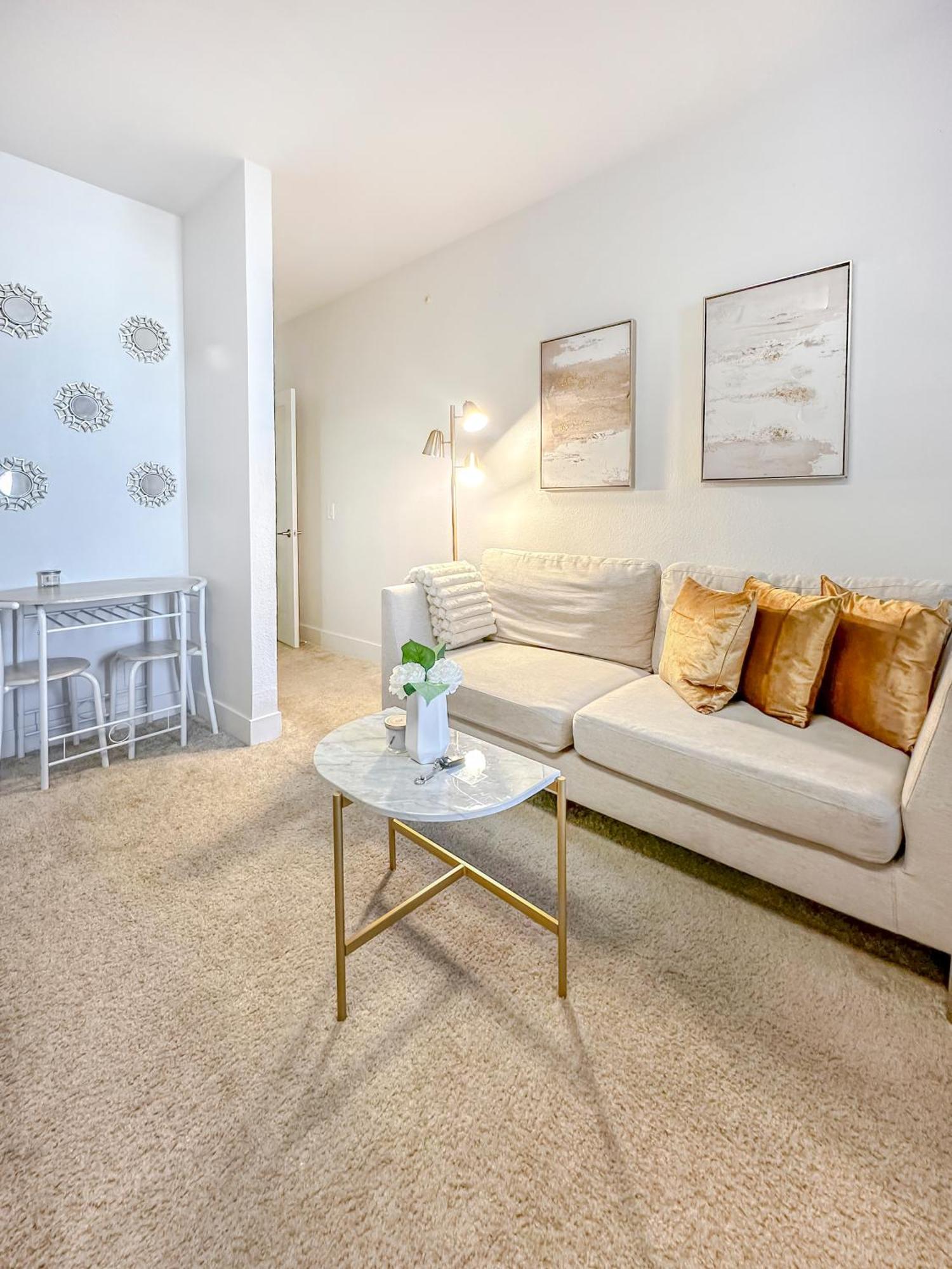 Luxury Marina Del Rey With Parking Gym Pool
