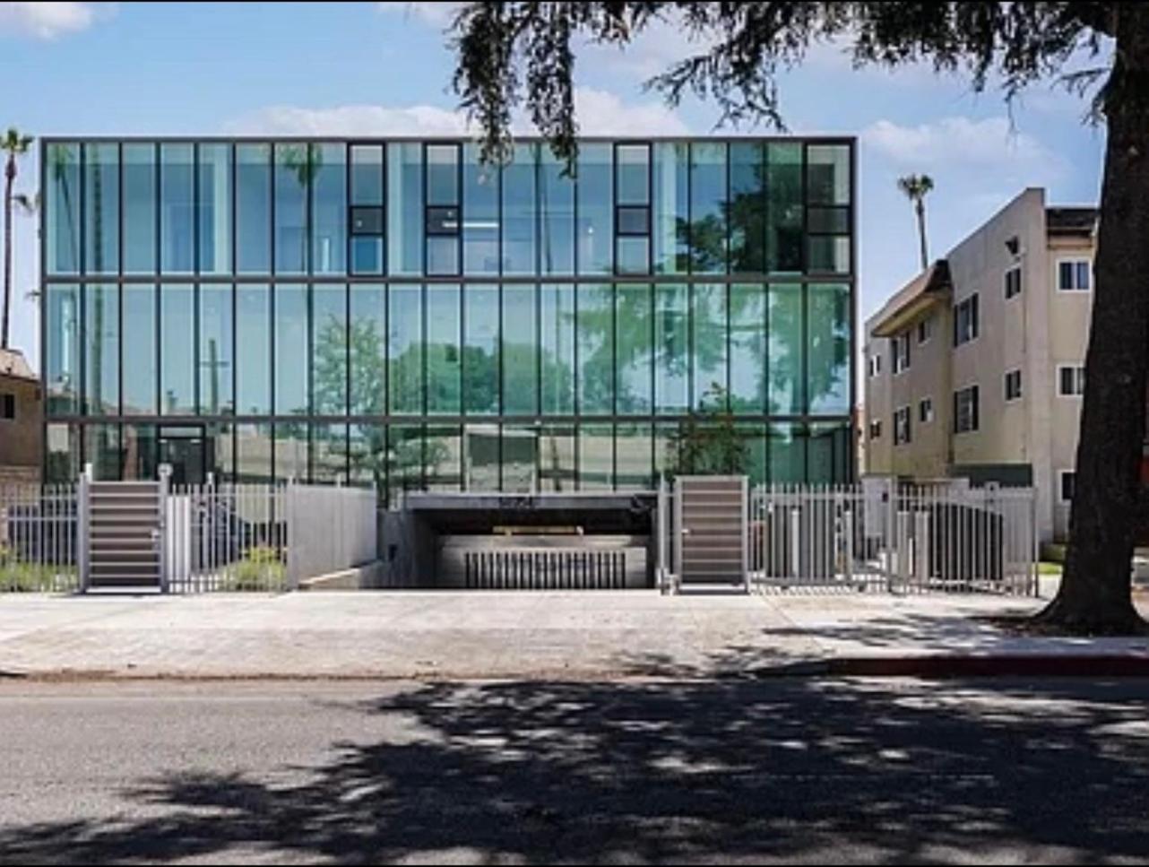 Apartment Newly Gated Stylish Steps To Hollywood 2b2b Los Angeles